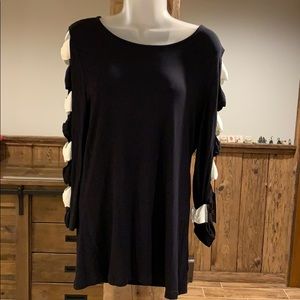NWT: INC ladies black & white bow sleeve top